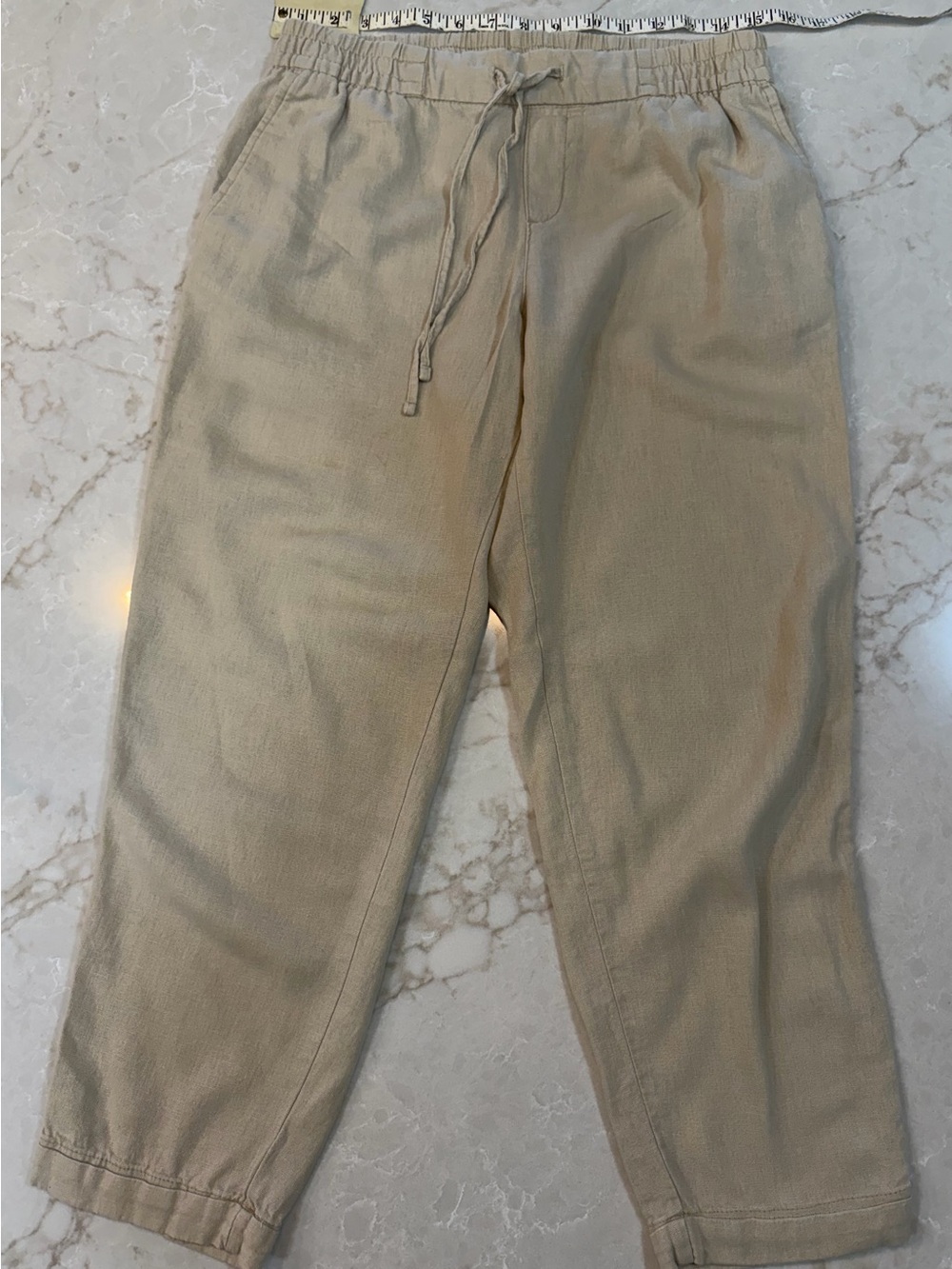 Women’s Old Navy Linen Blend pants with cuff.